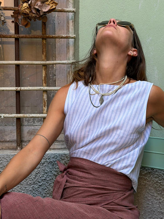 Top Emilia a righe bianche e azzurre