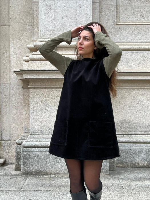 Abito Emilia con tasche in velluto nero