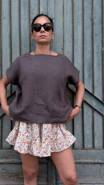 T-shirt Scatoletta in lino marrone testa di moro