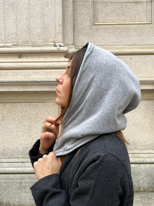 Balaclava double in felpa blu e ciniglia grigia