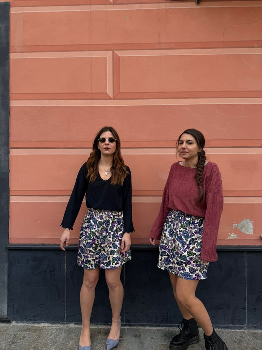 Gonna Eva in gabardine a fiori viola