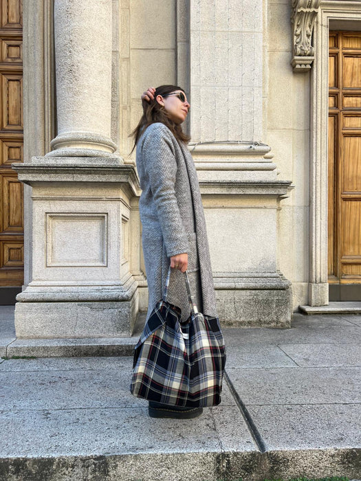 Borsa tartan nera e azzurra