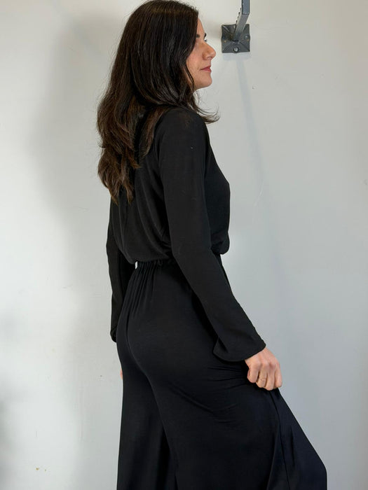 Maglia basica nera traforata