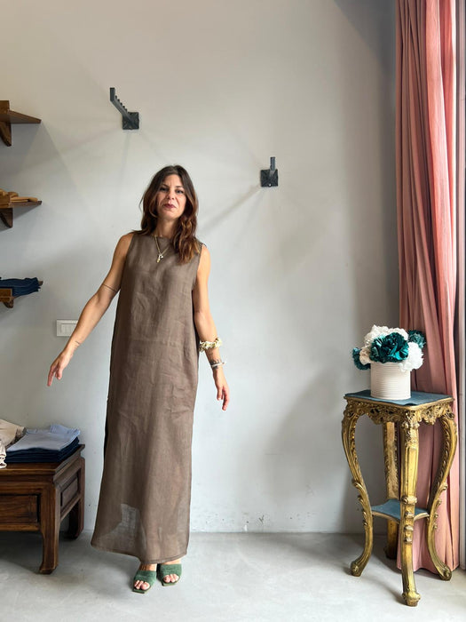 Abito Emilia lungo in lino marrone chiaro