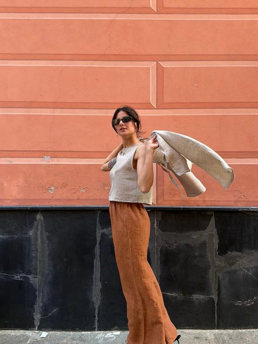 Top Emilia in lino color sabbia