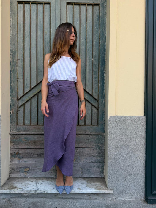Top Filomena in lino a righe bianche e azzurre