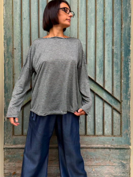 Maglia Carolina a righe grigie e nere