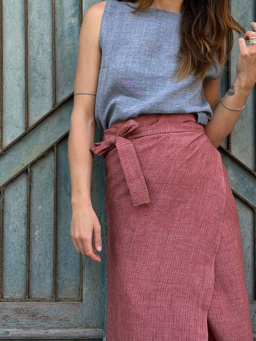 Top Emilia in lino azzurro jeans
