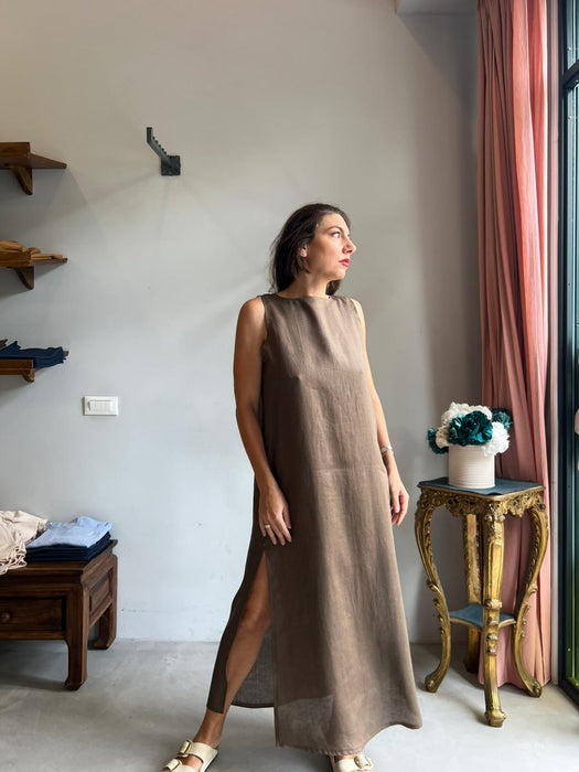 Abito Emilia lungo in lino marrone chiaro