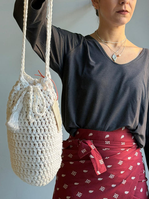 Borsa all’uncinetto in cotone bianco
