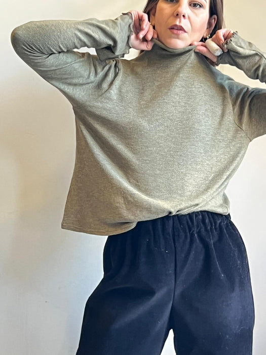 Maglia Nicole verde salvia in caldo cotone