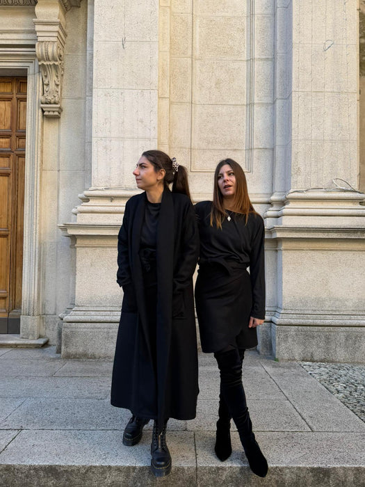 Gonna Matilda corta in panno di lana nero