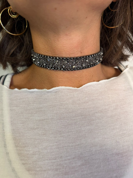 Choker in raso e cristalli gunmetal