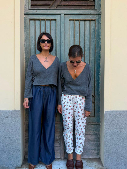 Pantaloni Asia a fiorellini