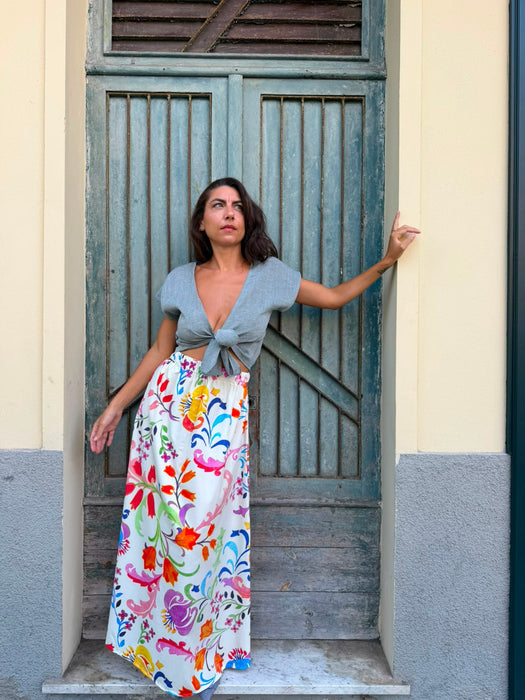 Top Margherita in lino azzurro polvere