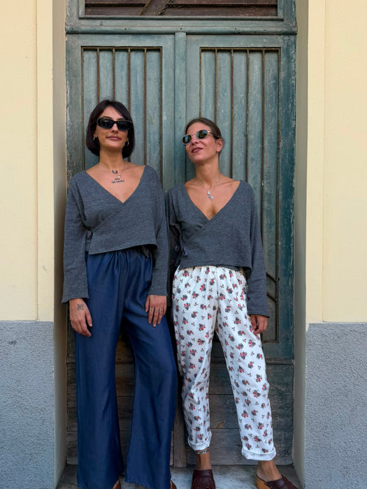 Pantaloni Asia a fiorellini