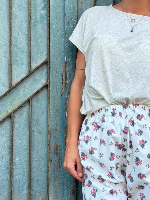 Pantaloni Asia a fiorellini