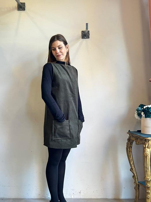 Abito Emilia con tasche in velluto verdone