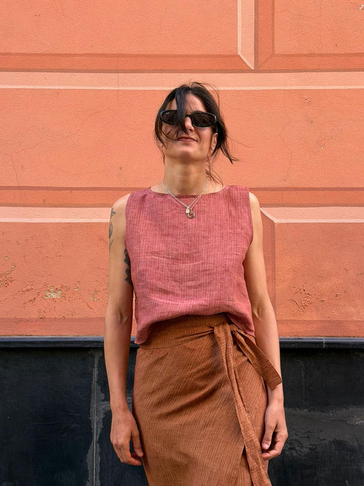 Top Emilia in lino color lampone