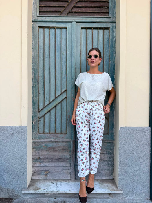 Pantaloni Asia a fiorellini