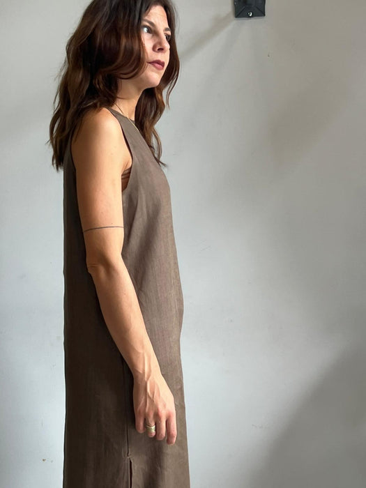 Abito Emilia lungo in lino marrone chiaro