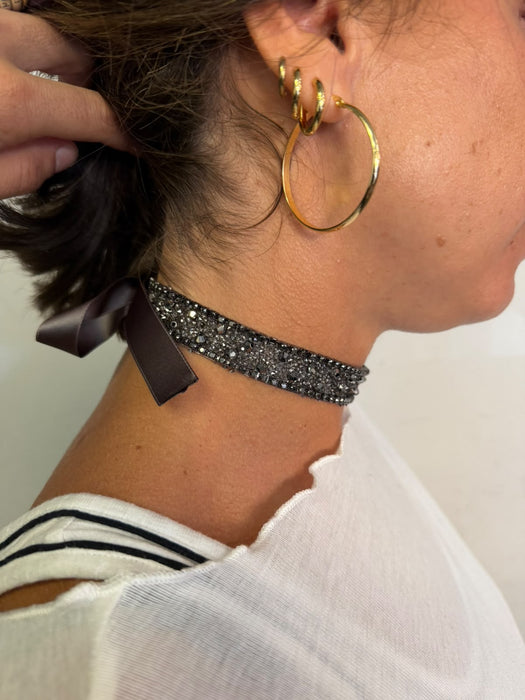 Choker in raso e cristalli gunmetal