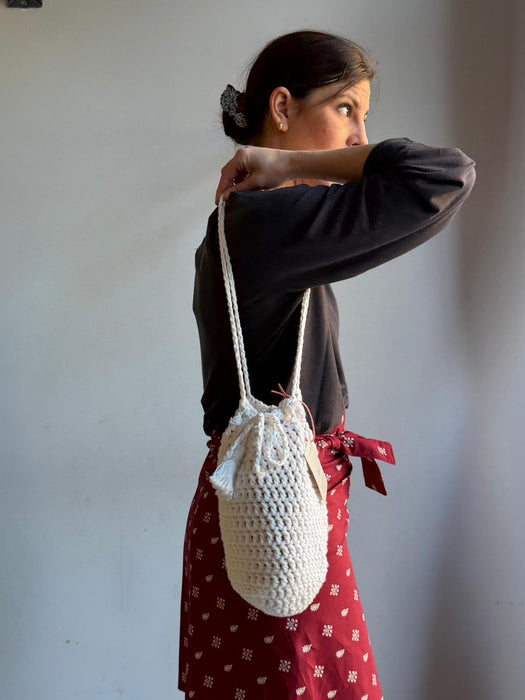 Borsa all’uncinetto in cotone bianco