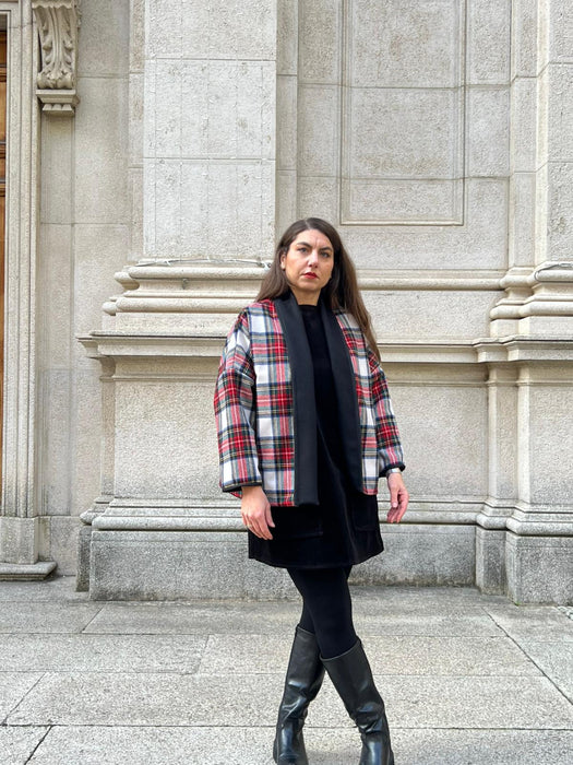 Giacca kimono double face in lana nere e tartan
