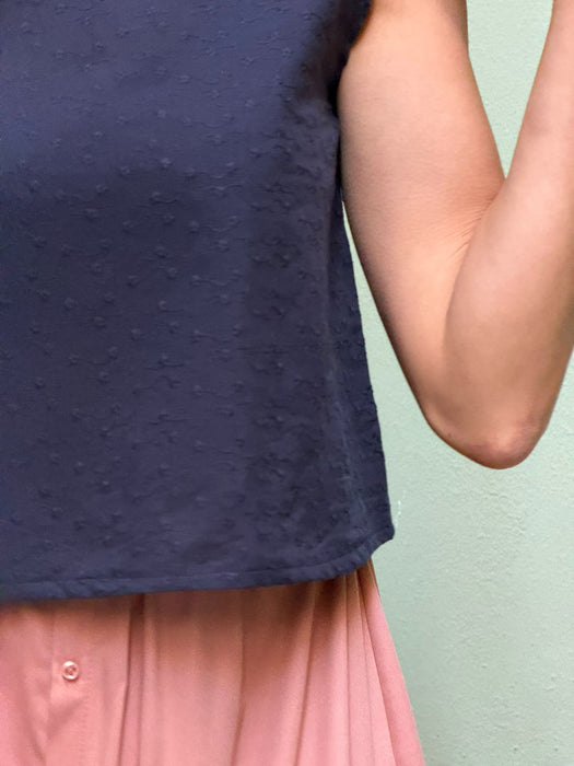 Top Emilia in cotone blu ricamato