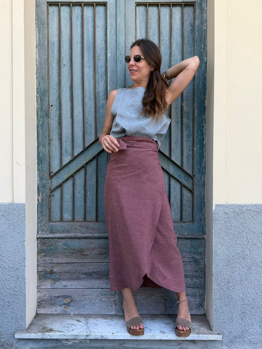 Top Emilia in lino color azzurro polvere