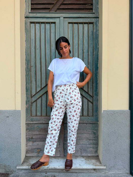 Pantaloni Asia a fiorellini