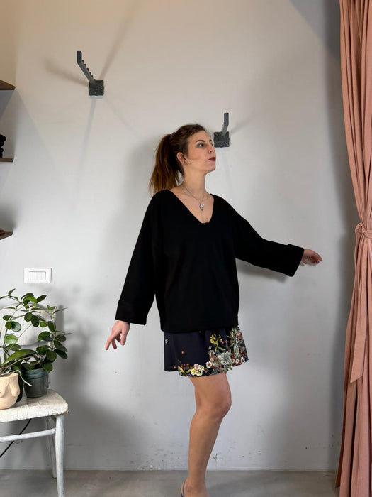 Gonna Beatrice corta nera a fiori