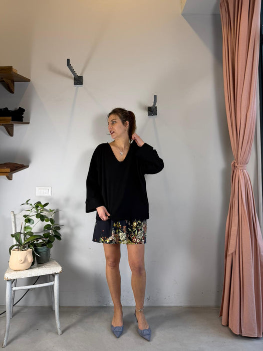 Gonna Beatrice corta nera a fiori