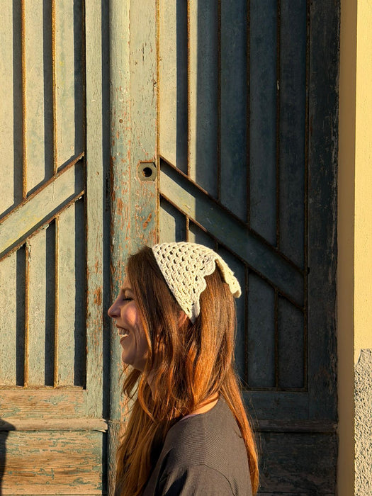 Bandana in lino avorio all’uncinetto