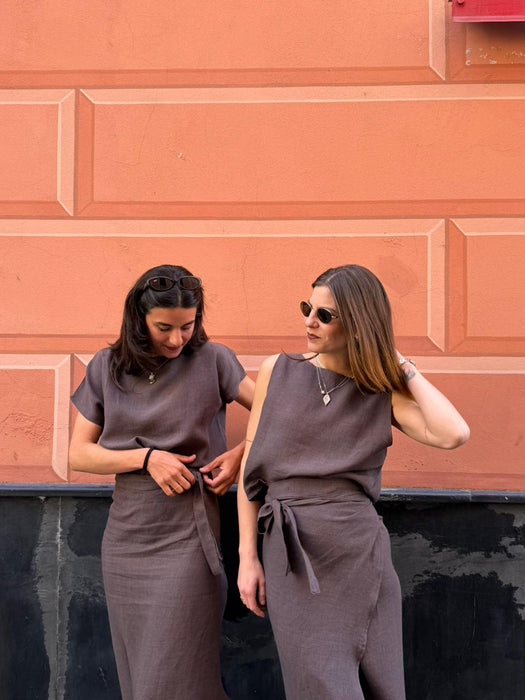 Top Emilia in lino marrone testa di moro
