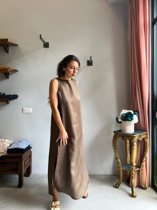 Abito Emilia lungo in lino marrone chiaro