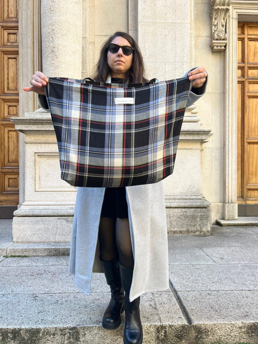 Borsa tartan nera e azzurra