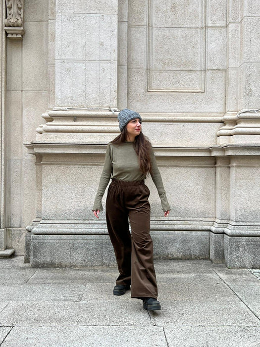 Pantaloni Mia in velluto marrone tabacco