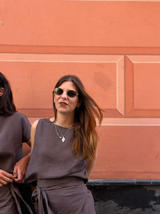 Top Emilia in lino marrone testa di moro