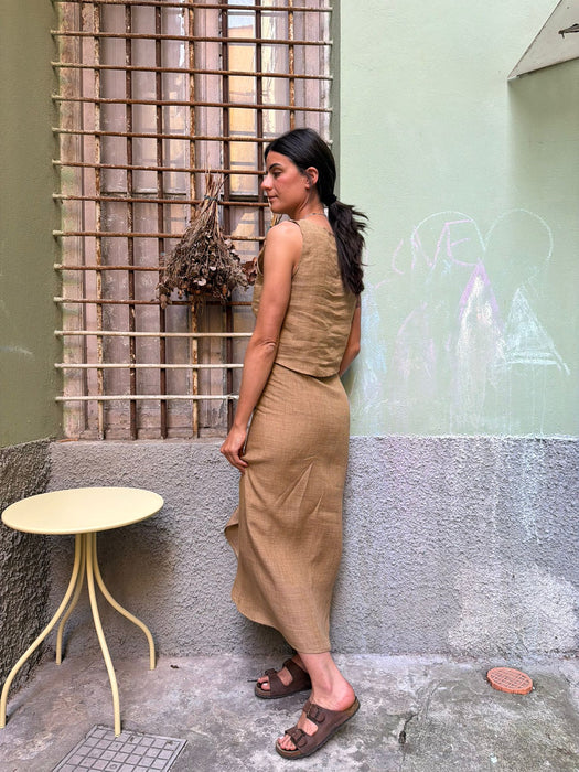 Top Emilia in lino color ocra/senape