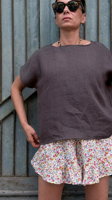 T-shirt Scatoletta in lino marrone testa di moro