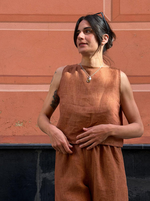 Top Emilia in lino color terracotta