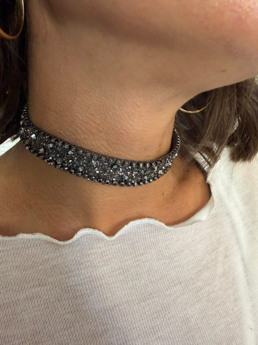 Choker in raso e cristalli gunmetal