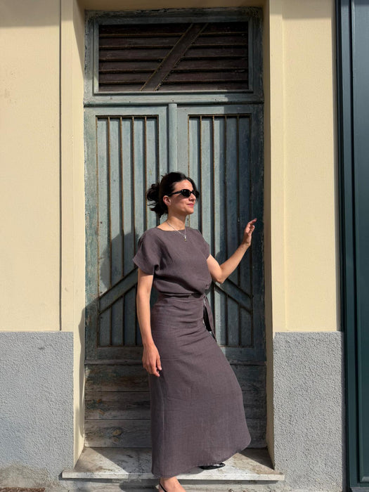 T-shirt Scatoletta in lino marrone testa di moro