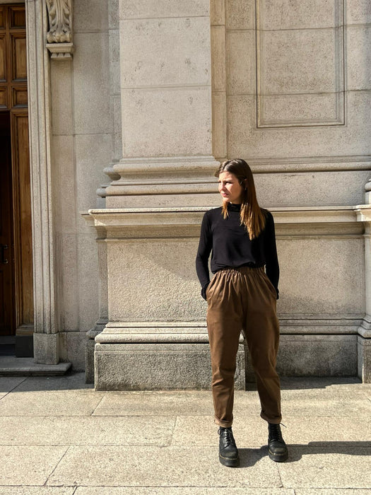 Pantaloni Asia in velluto cammello