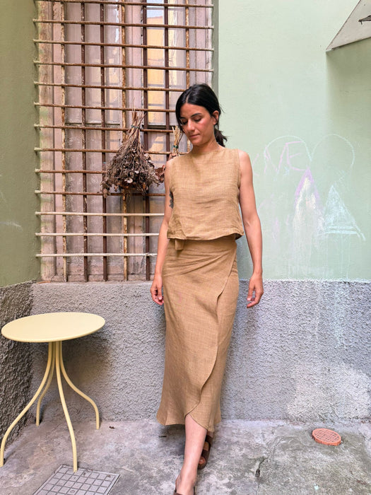 Top Emilia in lino color ocra/senape
