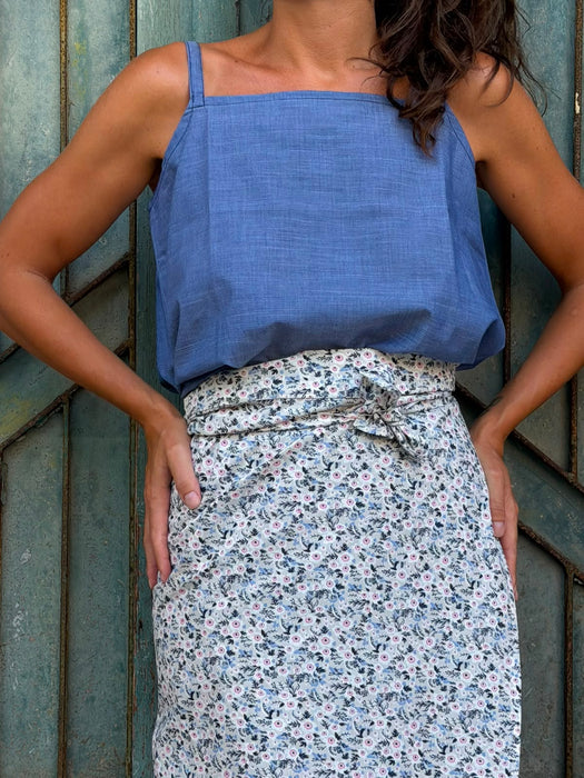 Top Filomena in cotone azzurro