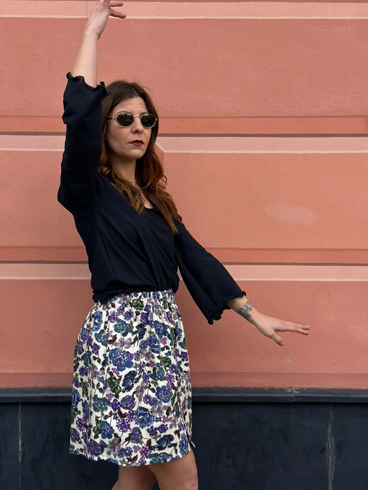 Gonna Eva in gabardine a fiori viola