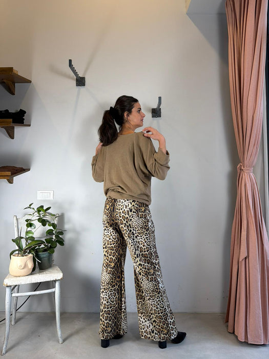 Pantaloni Mia in viscosa leopardata