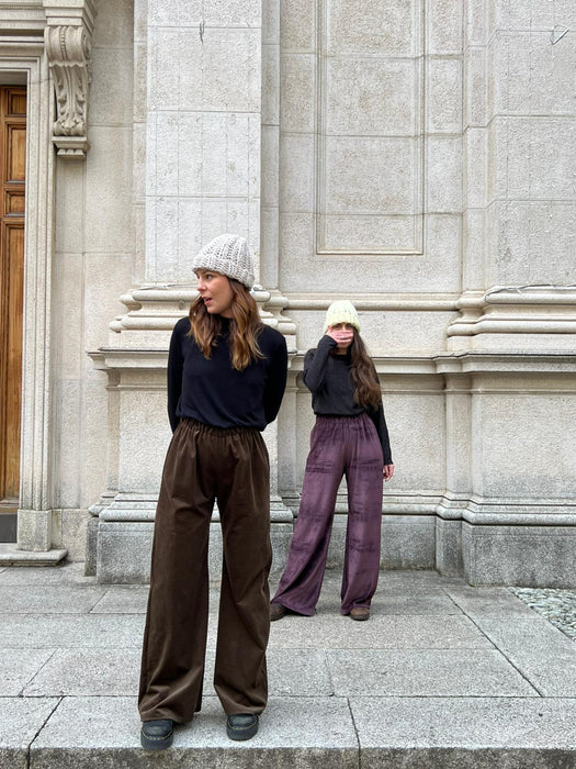 Pantaloni Mia in ciniglia melanzana